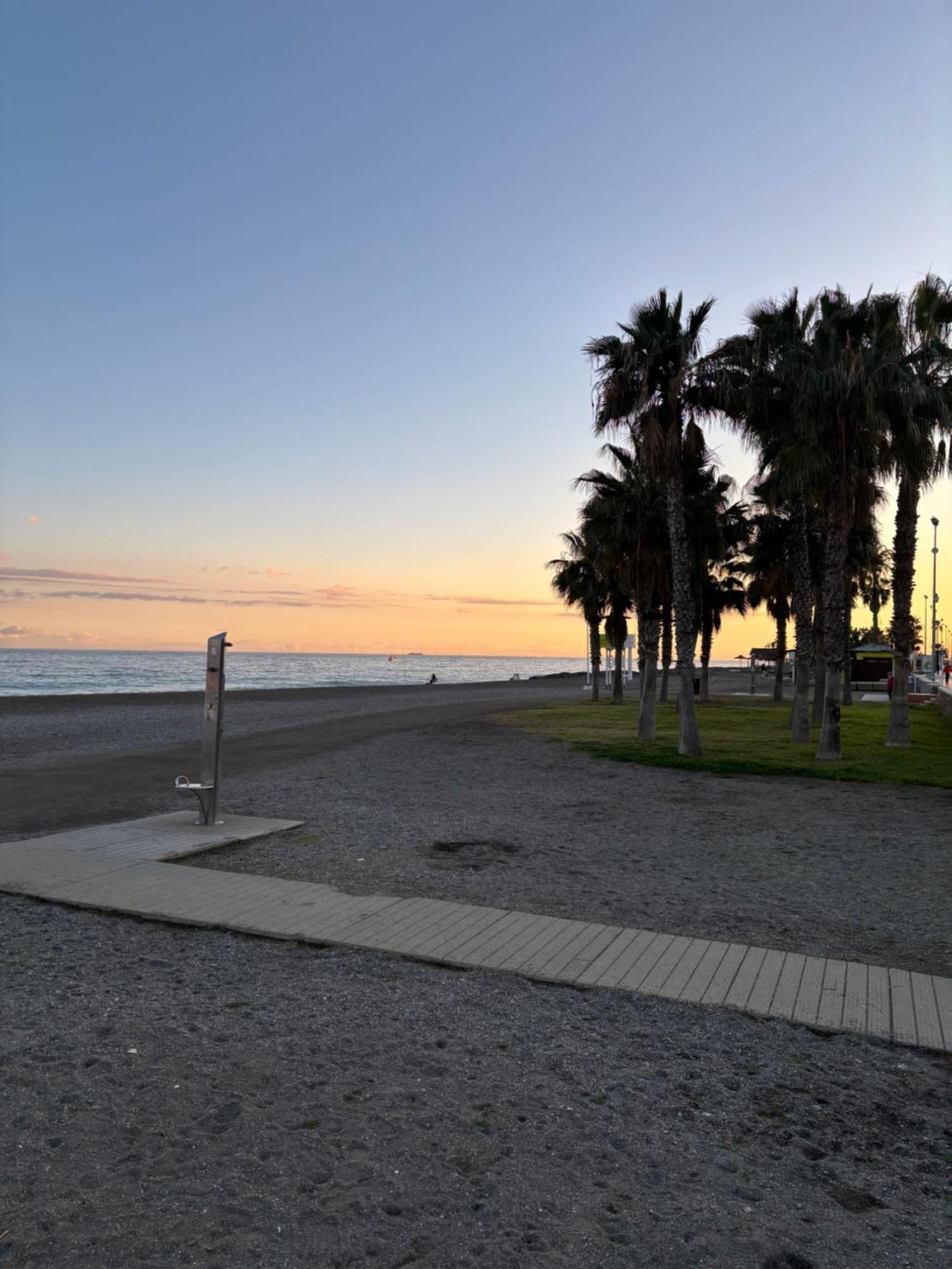 Estudio En Torre Del Mar A 3 Minutos Andando De La Playa Buitenkant foto