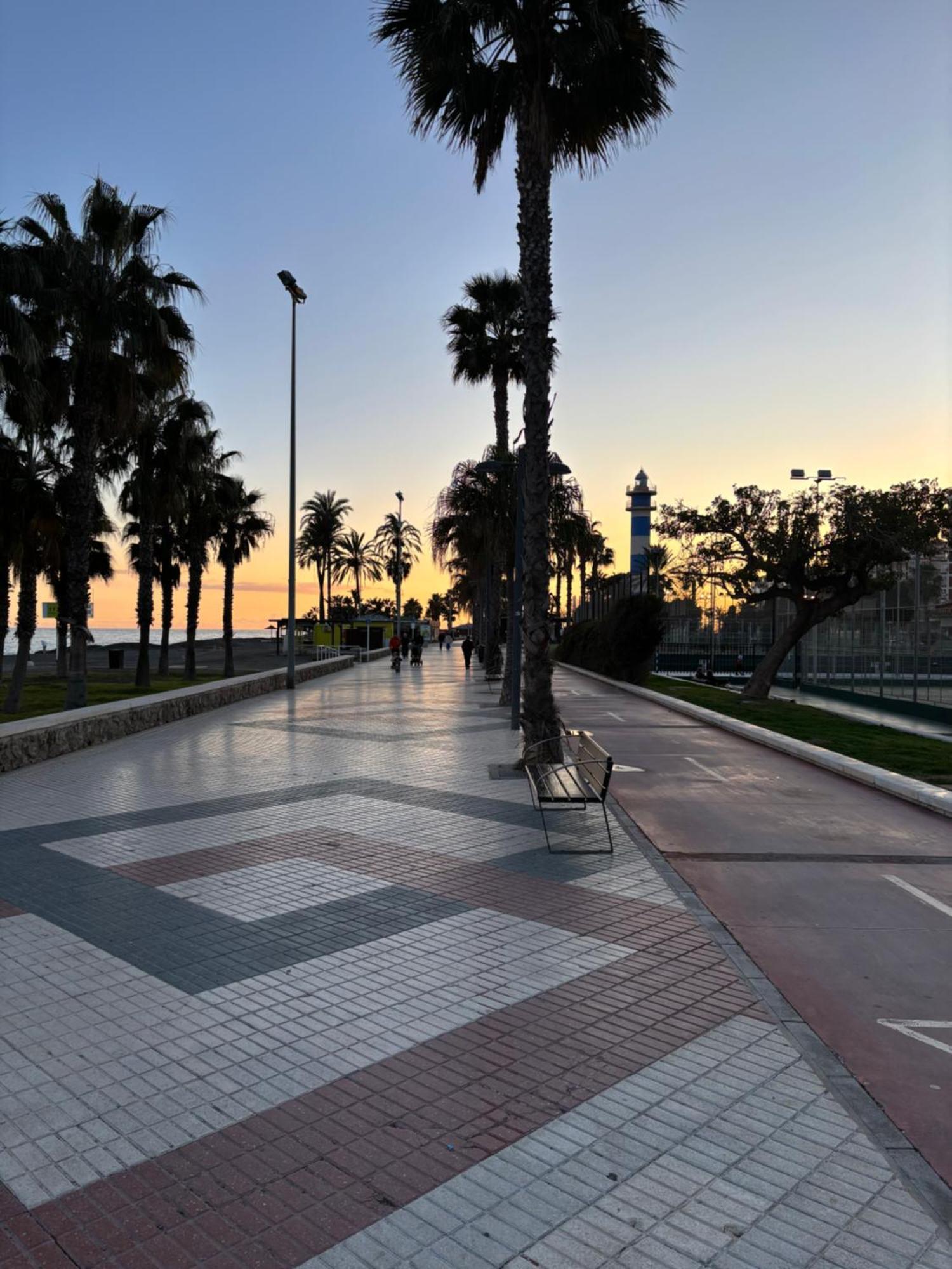 Estudio En Torre Del Mar A 3 Minutos Andando De La Playa Buitenkant foto